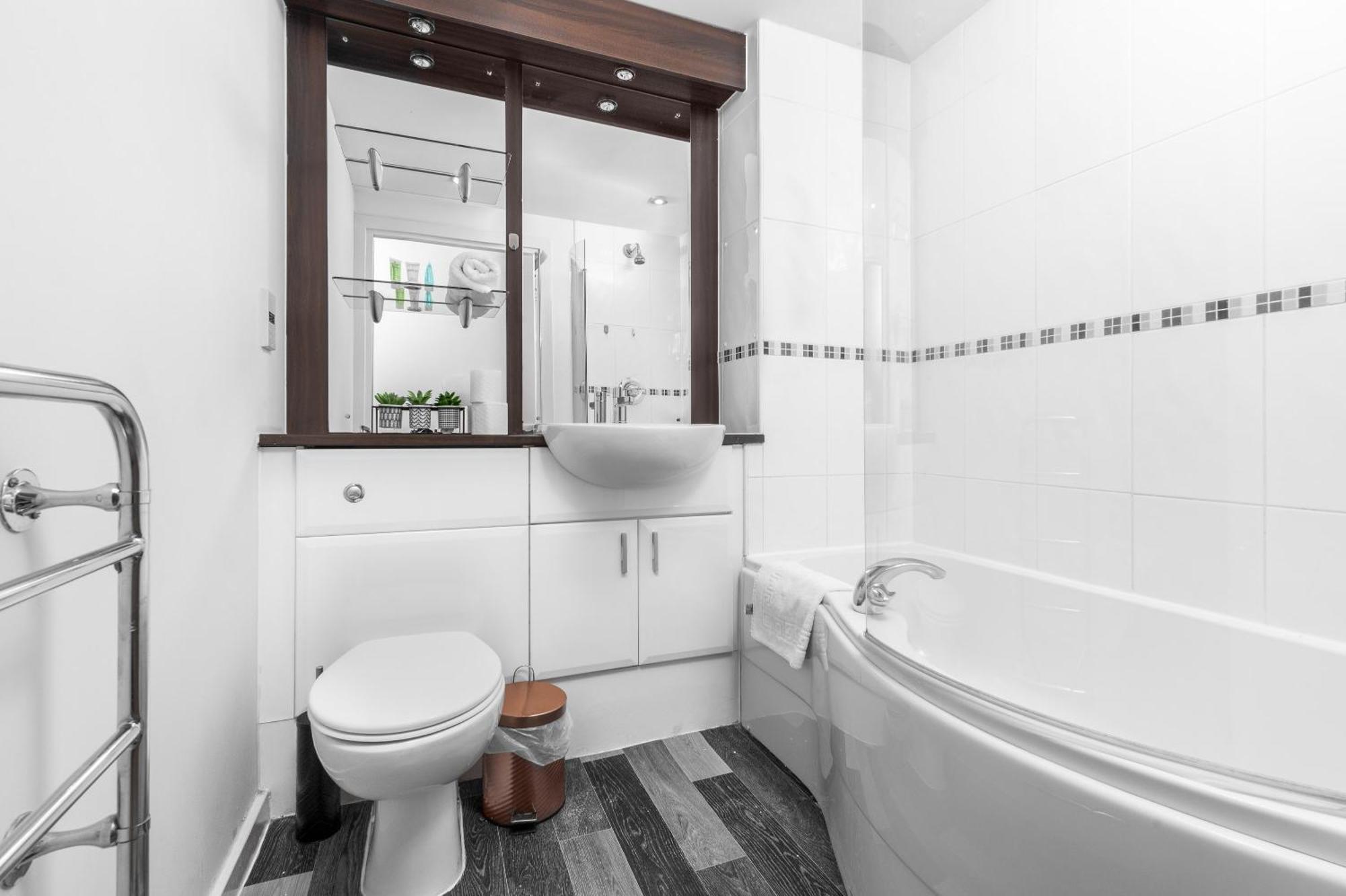 City Centre Apartment - 2 Bedroom - Secure Parking - Top Rated - 201M Birmingham Zewnętrze zdjęcie